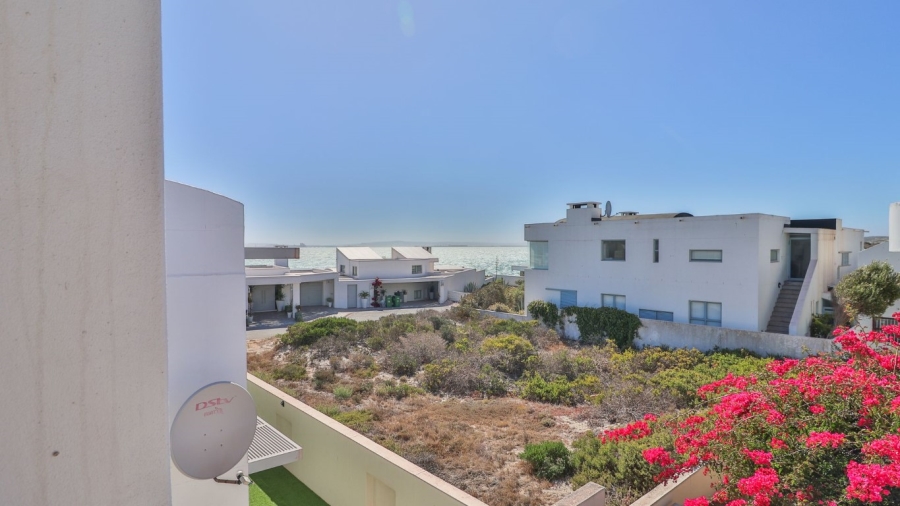 4 Bedroom Property for Sale in Paradise Beach Western Cape